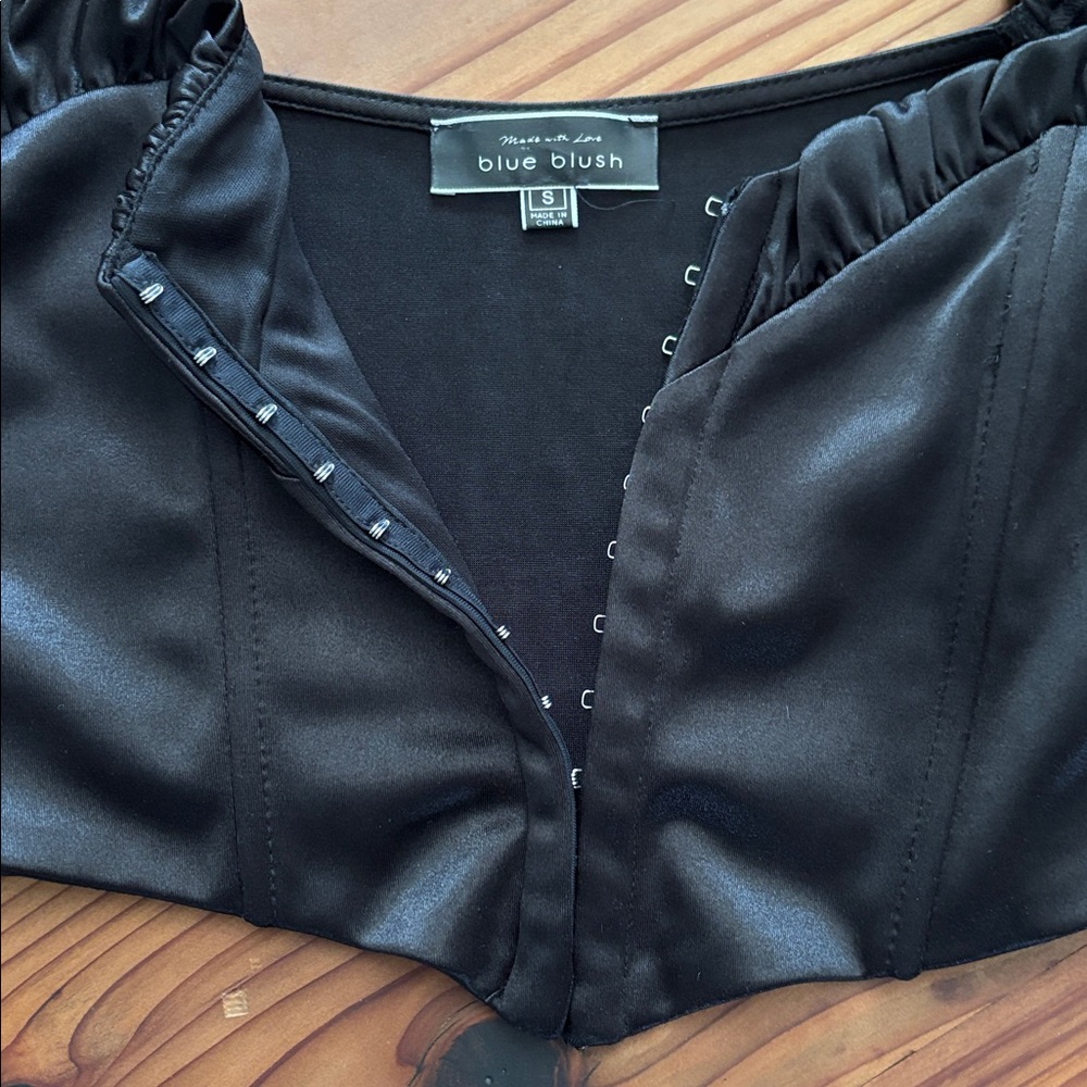 Black Crop Top - Picture 5 of 5